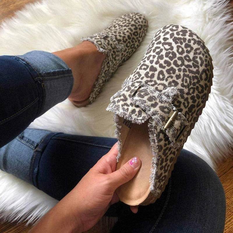Flat Heel Round Toe Canvas Loafer Women's Vintage Clogs - Big J's Showstoppin' Store
